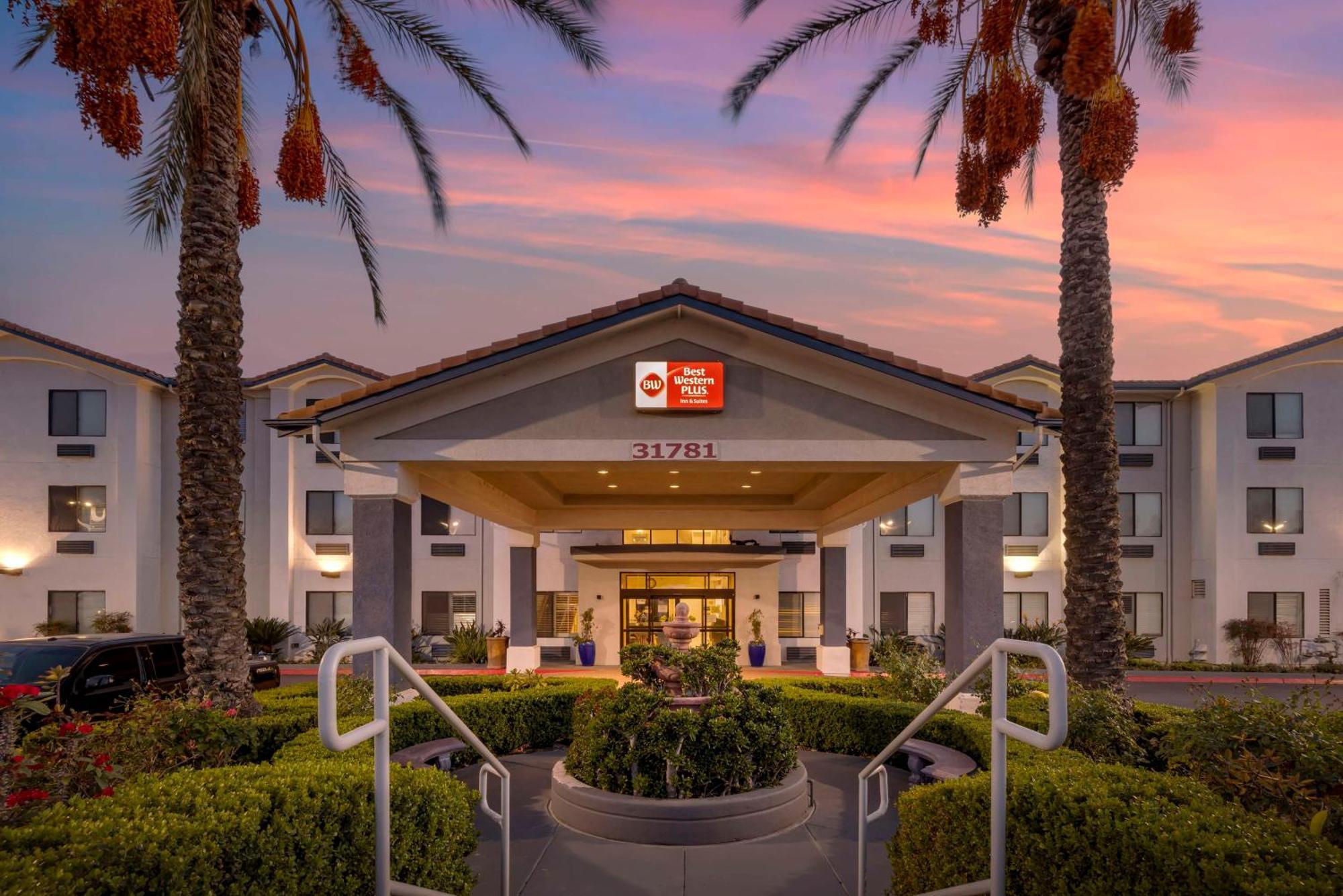 Best Western Plus Lake Elsinore Inn & Suites Exterior foto