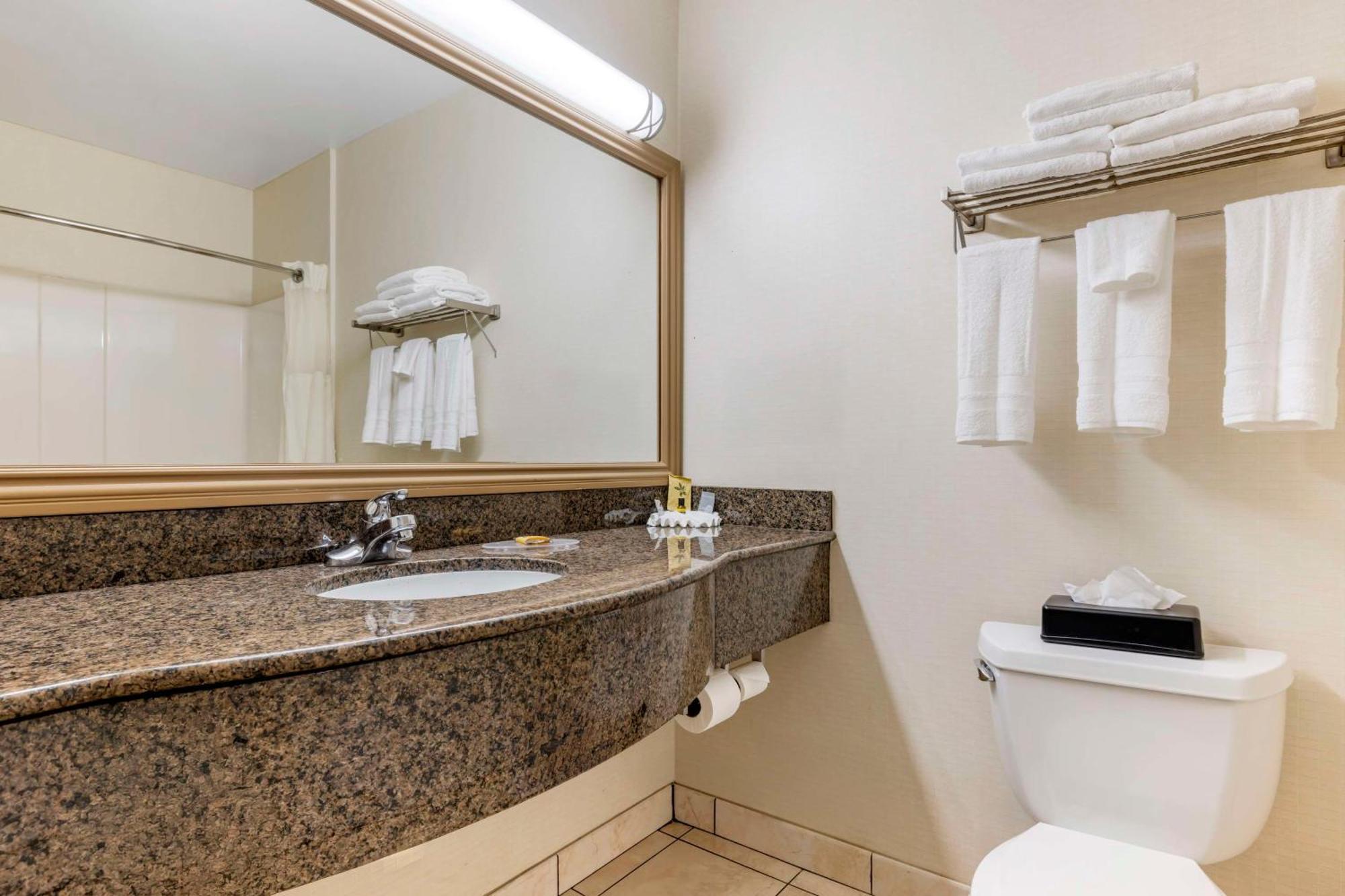 Best Western Plus Lake Elsinore Inn & Suites Exterior foto