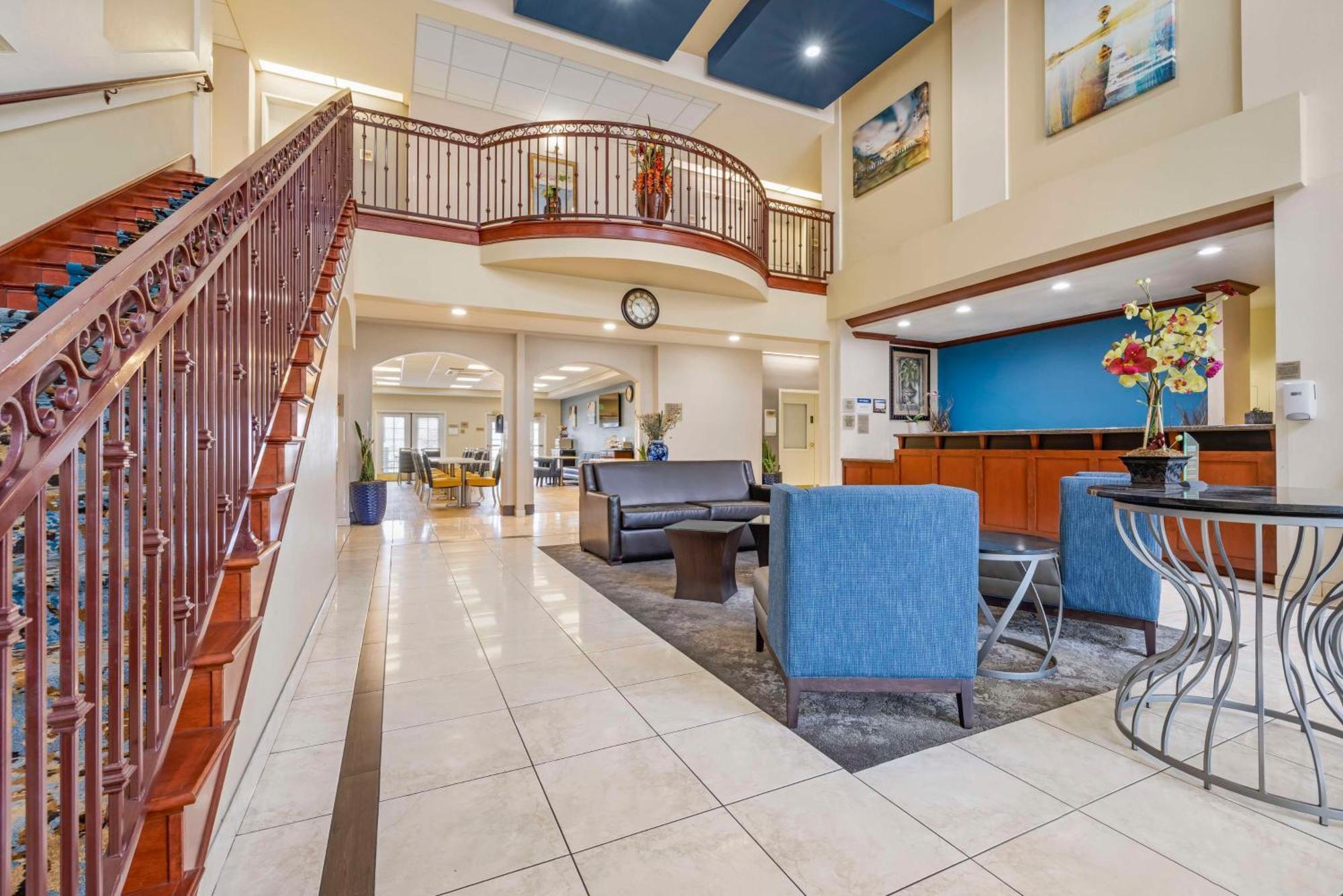 Best Western Plus Lake Elsinore Inn & Suites Exterior foto
