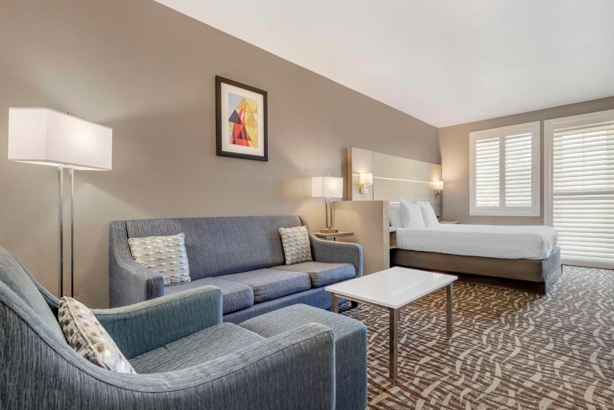 Best Western Plus Lake Elsinore Inn & Suites Exterior foto