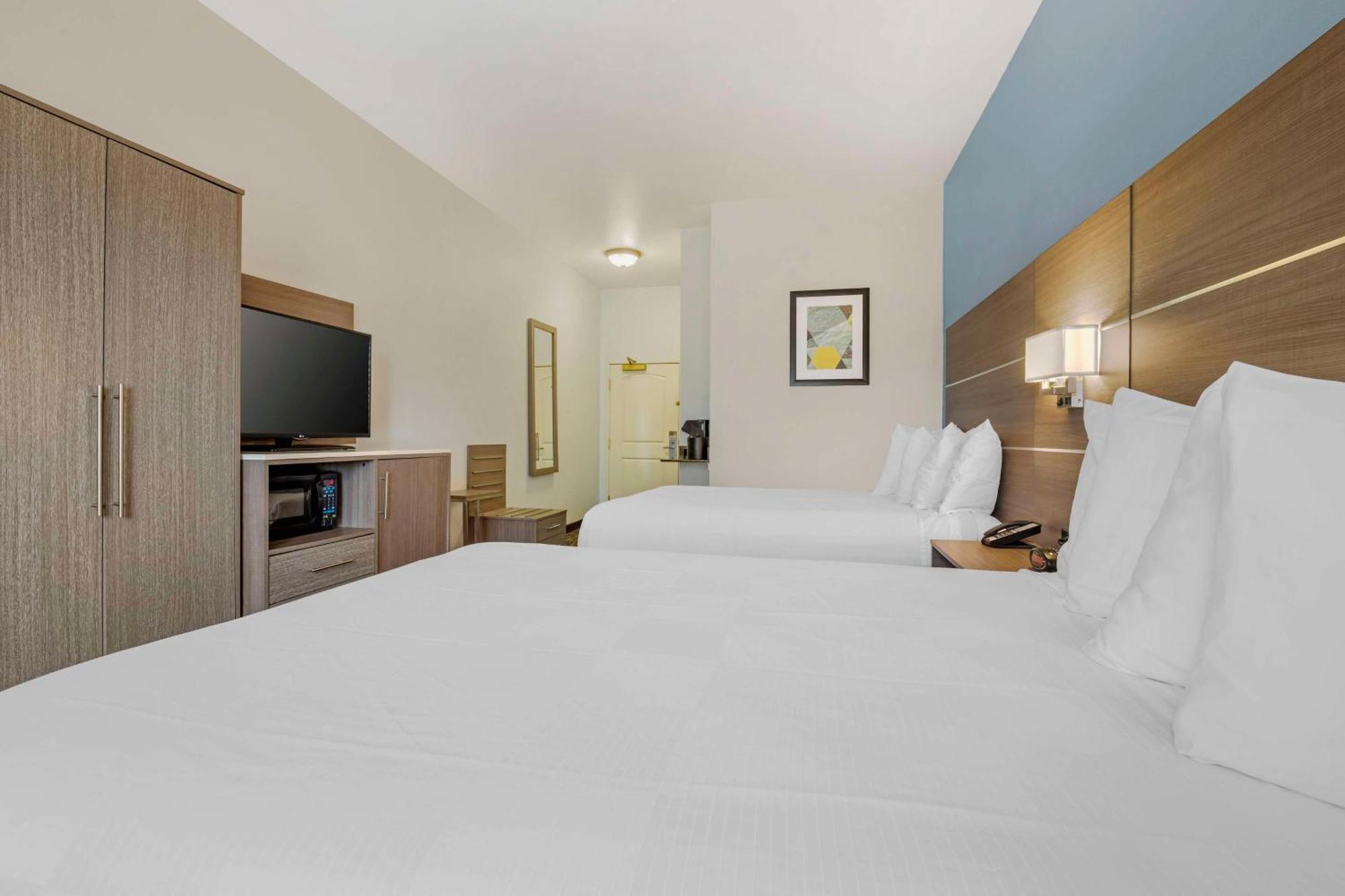 Best Western Plus Lake Elsinore Inn & Suites Exterior foto