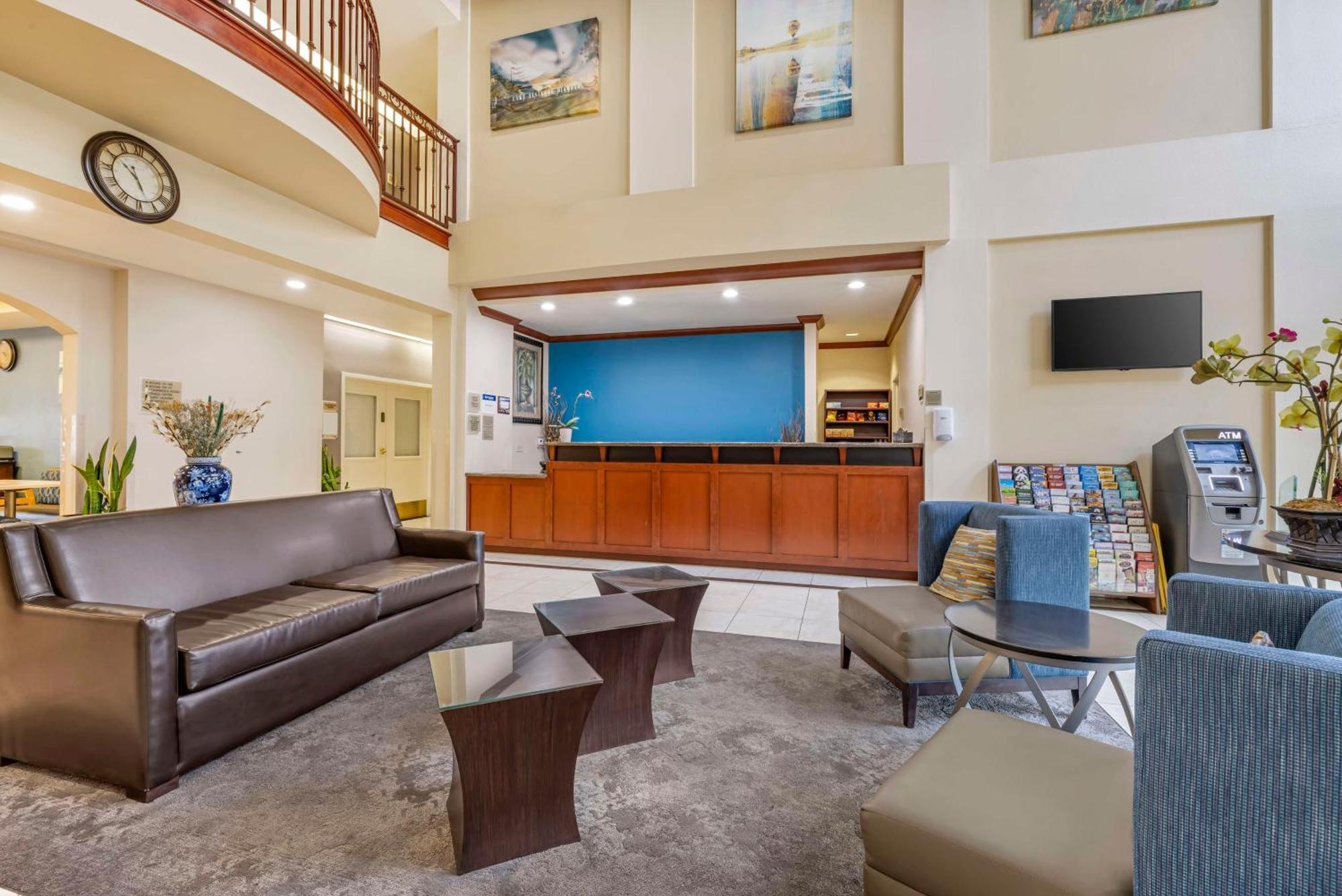 Best Western Plus Lake Elsinore Inn & Suites Exterior foto